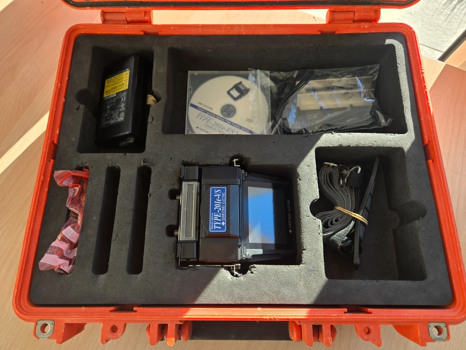 Sumitomo Type-201e Handheld Fusion Splicer - Ultra Low Usage (2371 Arcs)