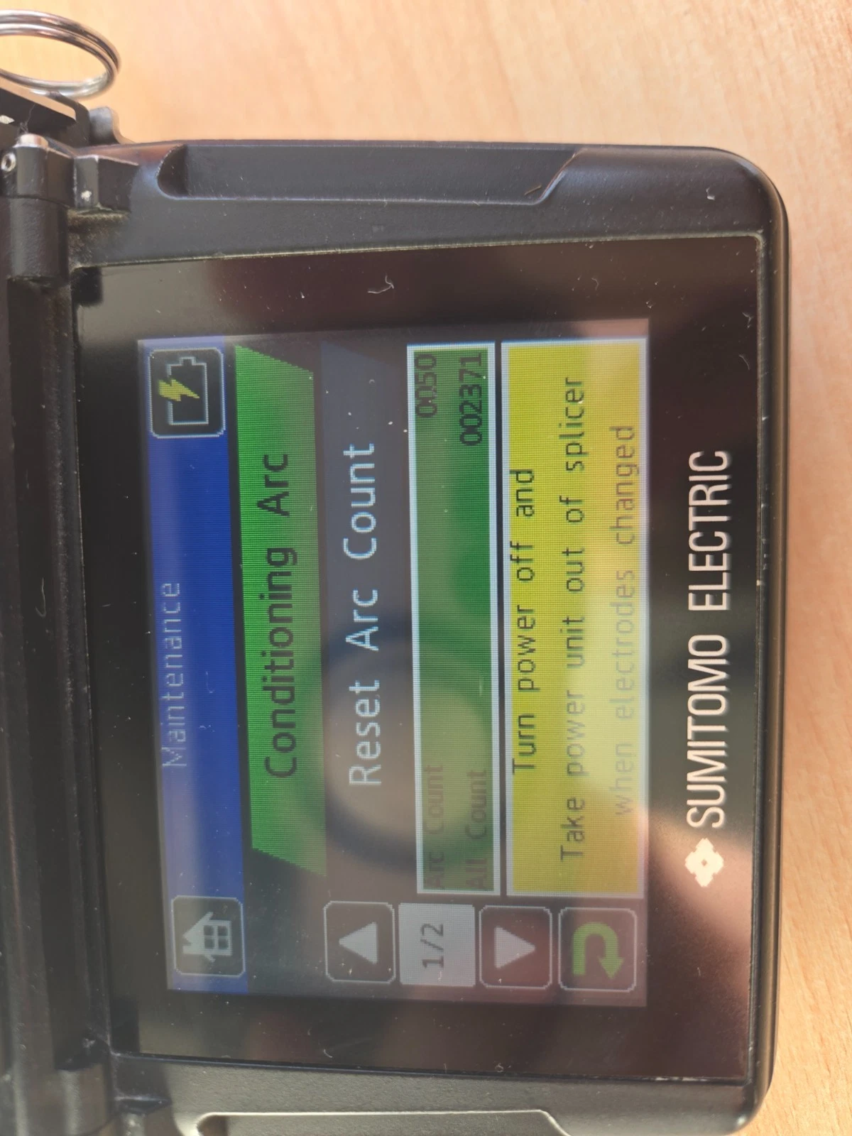 Sumitomo Type-201e Handheld Fusion Splicer - Ultra Low Usage (2371 Arcs) - Image 4