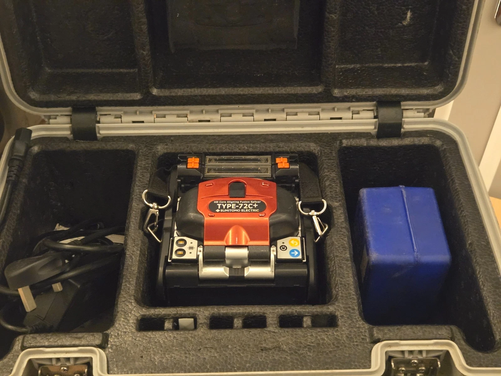 Sumitomo Type-72C+ fusion splicer